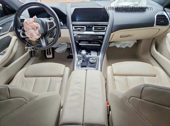 WBAGV8C04NCH67611 2022 BMW M8 Черный Вид панели приборов