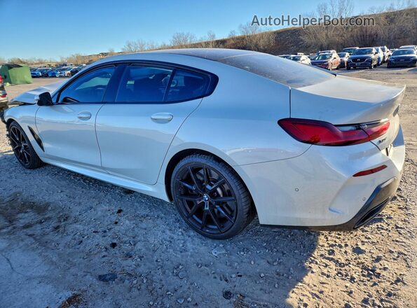 WBAGV8C08NCH76604 2022 BMW M8 Белый Задняя левая четверть