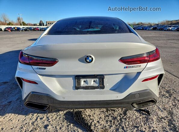 WBAGV8C08NCH76604 2022 BMW M8 Белый Вид сзади
