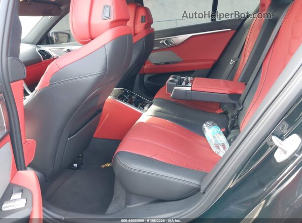 WBAGV8C09SCU48097 2025 BMW M8 Black Vista del cuadro de instrumentos