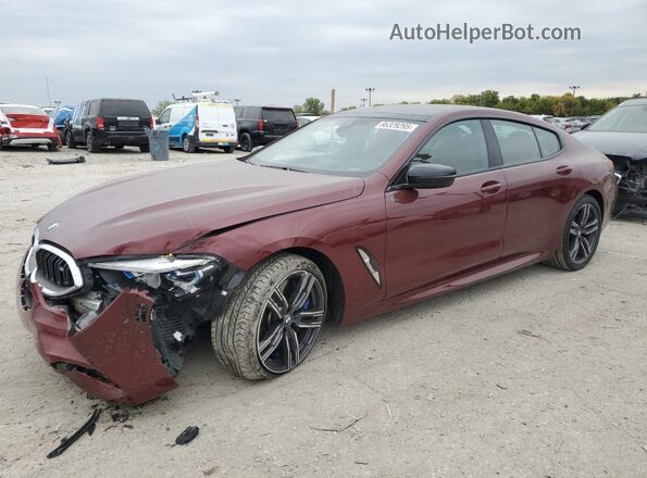 WBAGV8C0XSCT85219 2025 BMW M8 Бордовый Передняя левая четверть