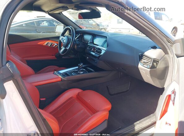 WBAHF3C04LWW56506 2020 BMW Z4 White Vista interior delantera