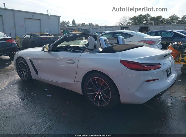 WBAHF3C07MWX18241 2021 BMW Z4 White Tył lewy