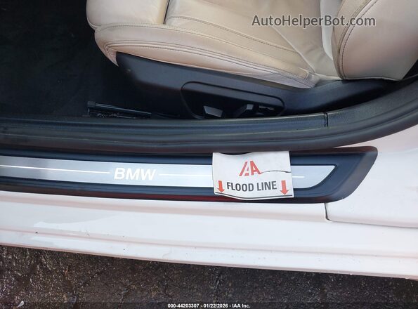 WBAHF3C07MWX18241 2021 BMW Z4 White Widok z przodu