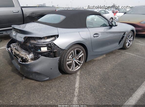 WBAHF3C07TWY51564 2026 BMW Z4 Серый Задняя правая четверть