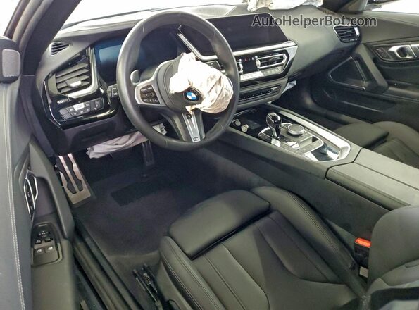 WBAHF3C09TWY50951 2026 BMW Z4 Серебряный Вид панели приборов