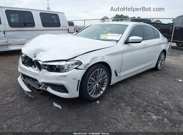 WBAJA5C5XJWA35942 2018 BMW OTHER Белый Передняя левая четверть