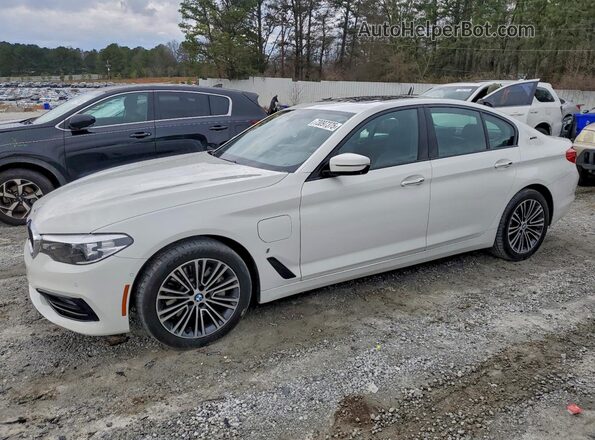 WBAJA9C51JB033718 2018 BMW 5 SERIES Белый Передняя левая четверть