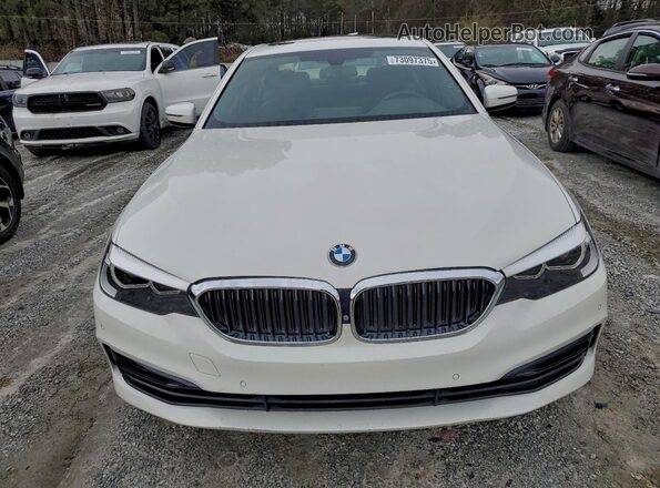 WBAJA9C51JB033718 2018 BMW 5 SERIES Белый Вид спереди