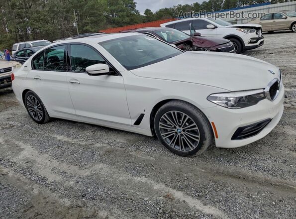 WBAJA9C51JB033718 2018 BMW 5 SERIES Белый Передняя правая четверть