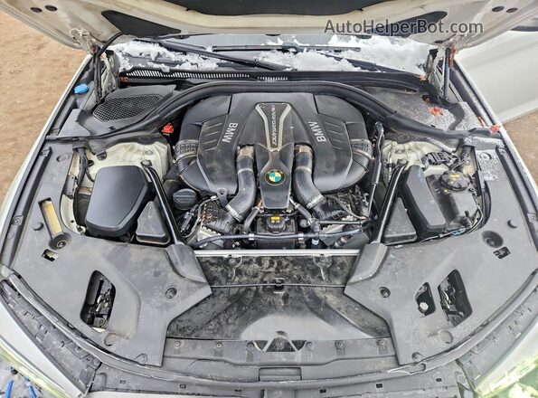 WBAJB9C52JB036527 2018 BMW M5 White Вид задньої частини салону