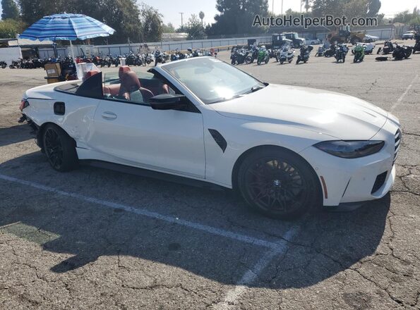 WBS33BA07RCP21368 2024 BMW M4 Белый Передняя правая четверть