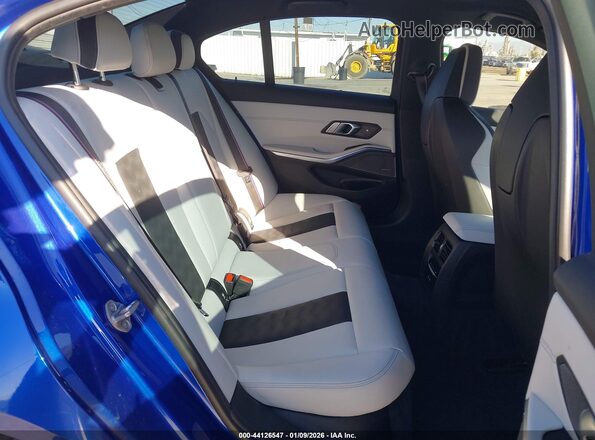 WBS43AY07NFN16159 2022 BMW M3 Blue Widok naklejki z numerem VIN