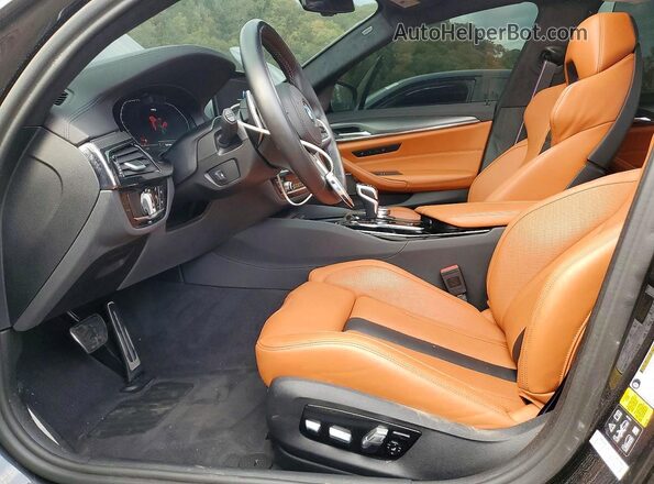 WBS83CH00PCL23031 2023 BMW M5 Черный Вид салона спереди