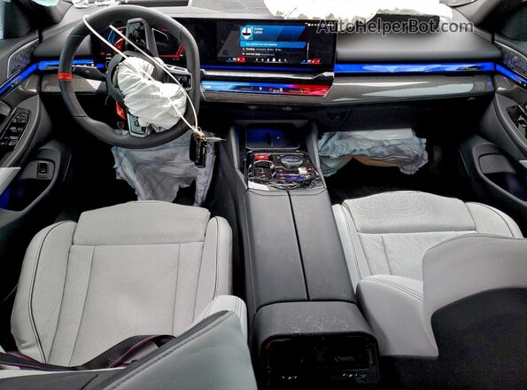 WBS83FK01TCV37112 2026 BMW M5 Угольный Вид панели приборов