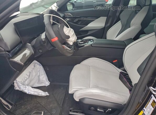 WBS83FK01TCV37112 2026 BMW M5 Угольный Вид салона спереди