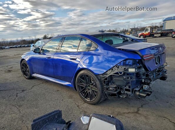 WBS83FK02TCV66179 2026 BMW M5 Синий Задняя левая четверть