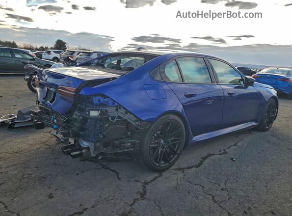 WBS83FK02TCV66179 2026 BMW M5 Синий Задняя правая четверть