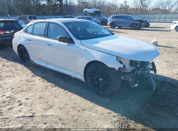 WBS83FK02TCW43178 2026 BMW M5 White Delantero derecho