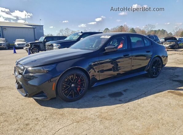 WBS83FK09SCT39005 2025 BMW M5 Черный Передняя левая четверть