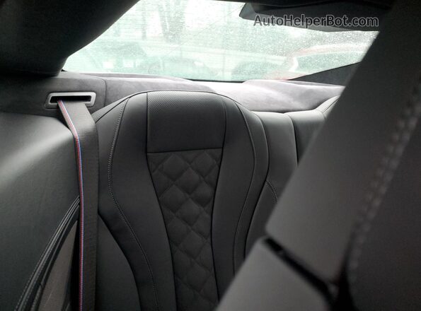 WBSAE0C02PCL26790 2023 BMW M8 Black Widok tylnych siedzeń
