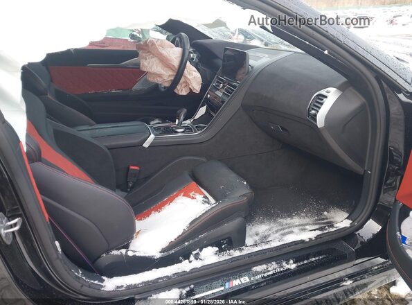 WBSAE0C06SCV42859 2025 BMW M8 Черный Вид салона спереди