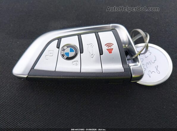 WBSDZ0C02PCK72974 2023 BMW M8 Dark Blue Вид панелі приладів