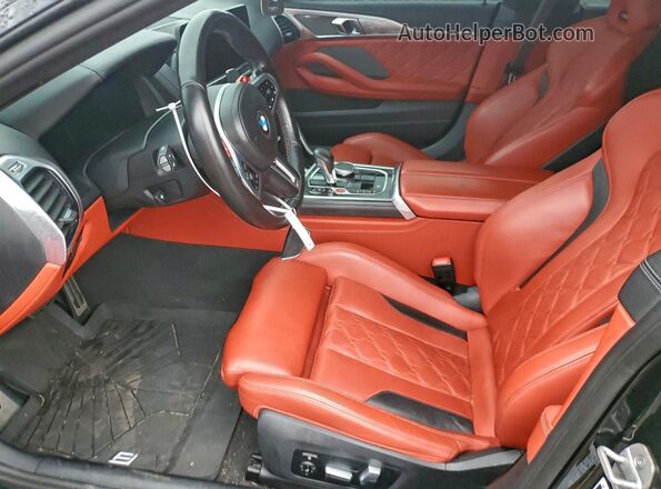 WBSGV0C00RCP31091 2024 BMW M8 Черный Вид салона спереди