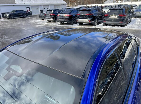 WBSGV0C06LCD74915 2020 BMW M8 Blue Vista interior trasera