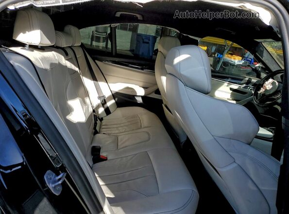 WBSJF0C50KB448152 2019 BMW M5 Black Widok tylnych siedzeń