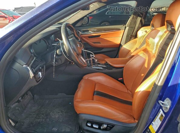 WBSJF0C59JB282308 2018 BMW M5 Синий Вид салона спереди