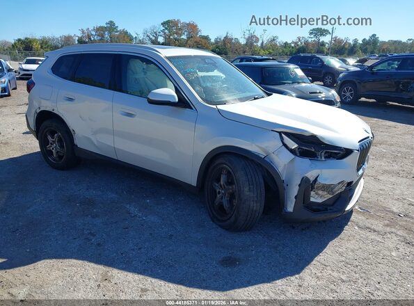 WBX73EF00P5X01048 2023 BMW X1 Белый Передняя правая четверть