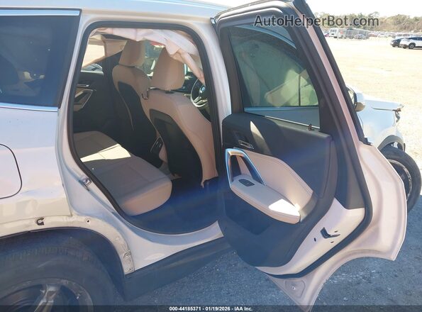 WBX73EF00P5X01048 2023 BMW X1 Белый Вид наклейки с VIN-кодом