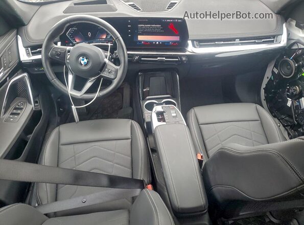 WBX73EF03R5Z31492 2024 BMW X1 Белый Вид панели приборов