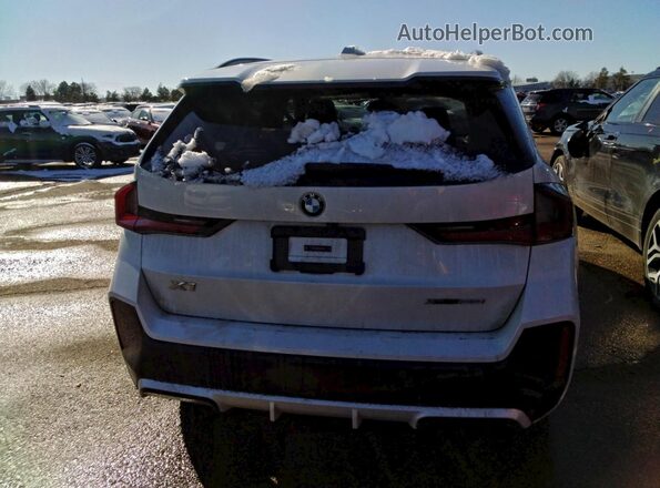 WBX73EF06P5W97068 2023 BMW X1 White უკანა ხედი