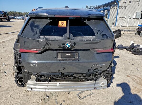 WBX73EF09P5W77512 2023 BMW X1 Black Вид ззаду