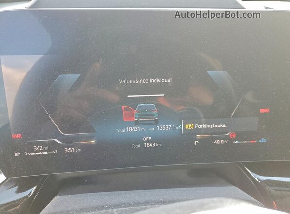 WBX73EF0XP5X09898 2023 BMW X1 Teal Widok zestawu wskaźników