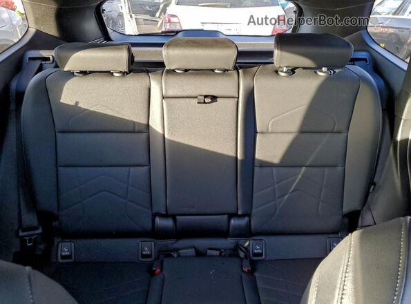 WBX73EF0XP5X09898 2023 BMW X1 Teal Widok tylnych siedzeń
