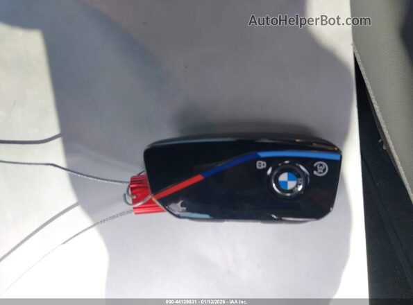 WBX83GM06S5113554 2025 BMW X2 Серый Вид панели приборов