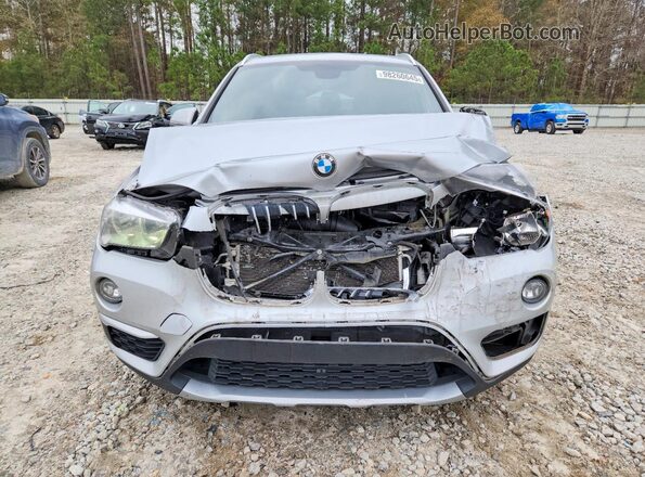WBXHT3C32J5K26257 2018 BMW X1 Silver Widok z przodu