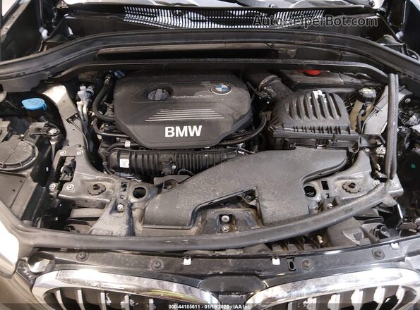 WBXHT3C32J5L24995 2018 BMW X1 Black Widok z tyłu