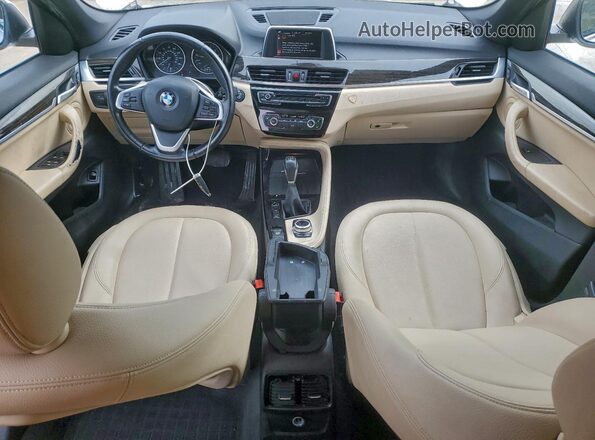 WBXHT3C37G5E54069 2016 BMW X1 White Вид панелі приладів