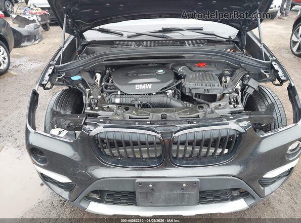 WBXHT3C38J5L34785 2018 BMW X1 Black Widok z tyłu