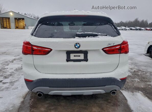 WBXHT3C3XH5F79617 2017 BMW X1 Белый Вид сзади