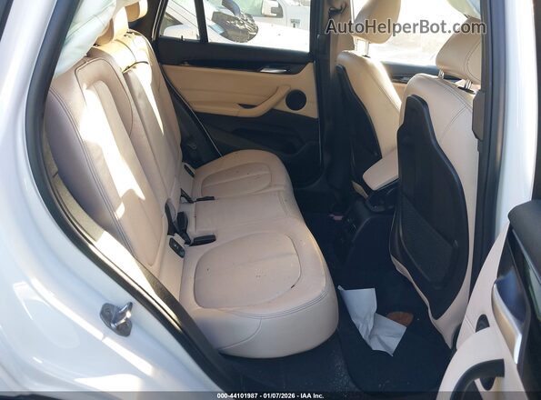WBXHT3C50K3H33949 2019 BMW X1 White Вид наклейки з VIN-кодом