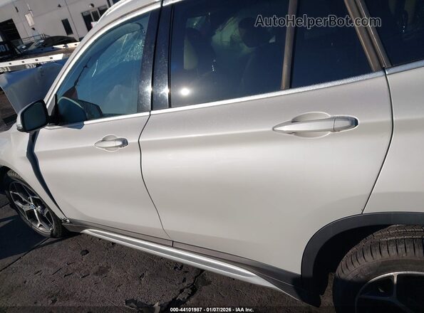 WBXHT3C50K3H33949 2019 BMW X1 White Панорамний вид салону 360°