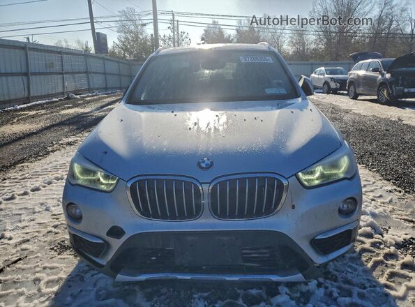 WBXHT3C53K5L38455 2019 BMW X1 Серебряный Вид спереди