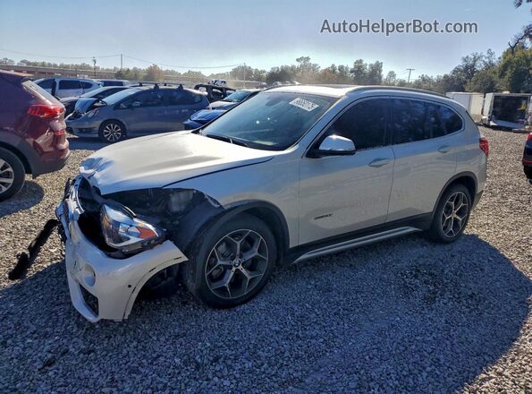 WBXHU7C39J5H39237 2018 BMW X1 Белый Передняя левая четверть
