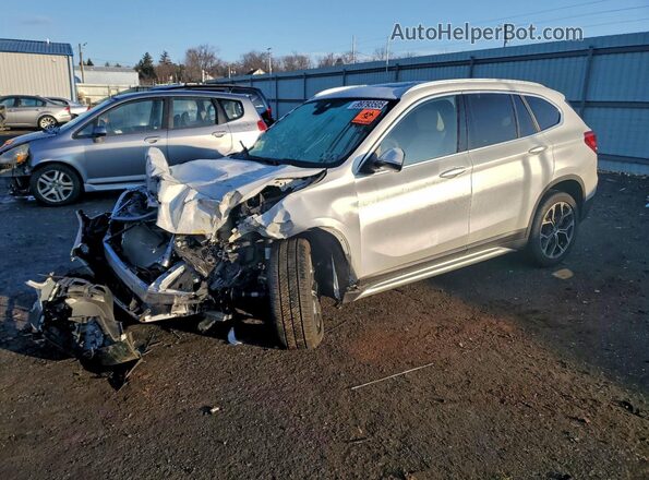 WBXJG9C05M5U13656 2021 BMW X1 Белый Передняя левая четверть