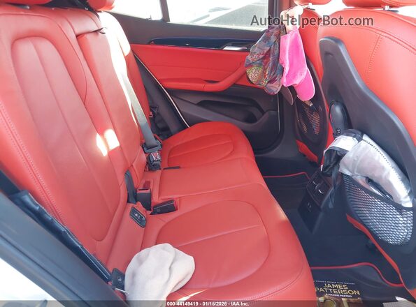 WBXYH9C00M5S50779 2021 BMW X2 Белый Вид наклейки с VIN-кодом